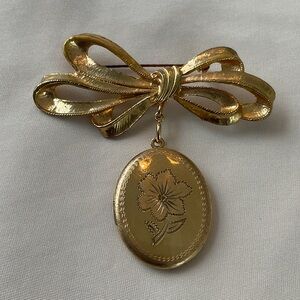 Elegant Gold Bow Pendant Brooch